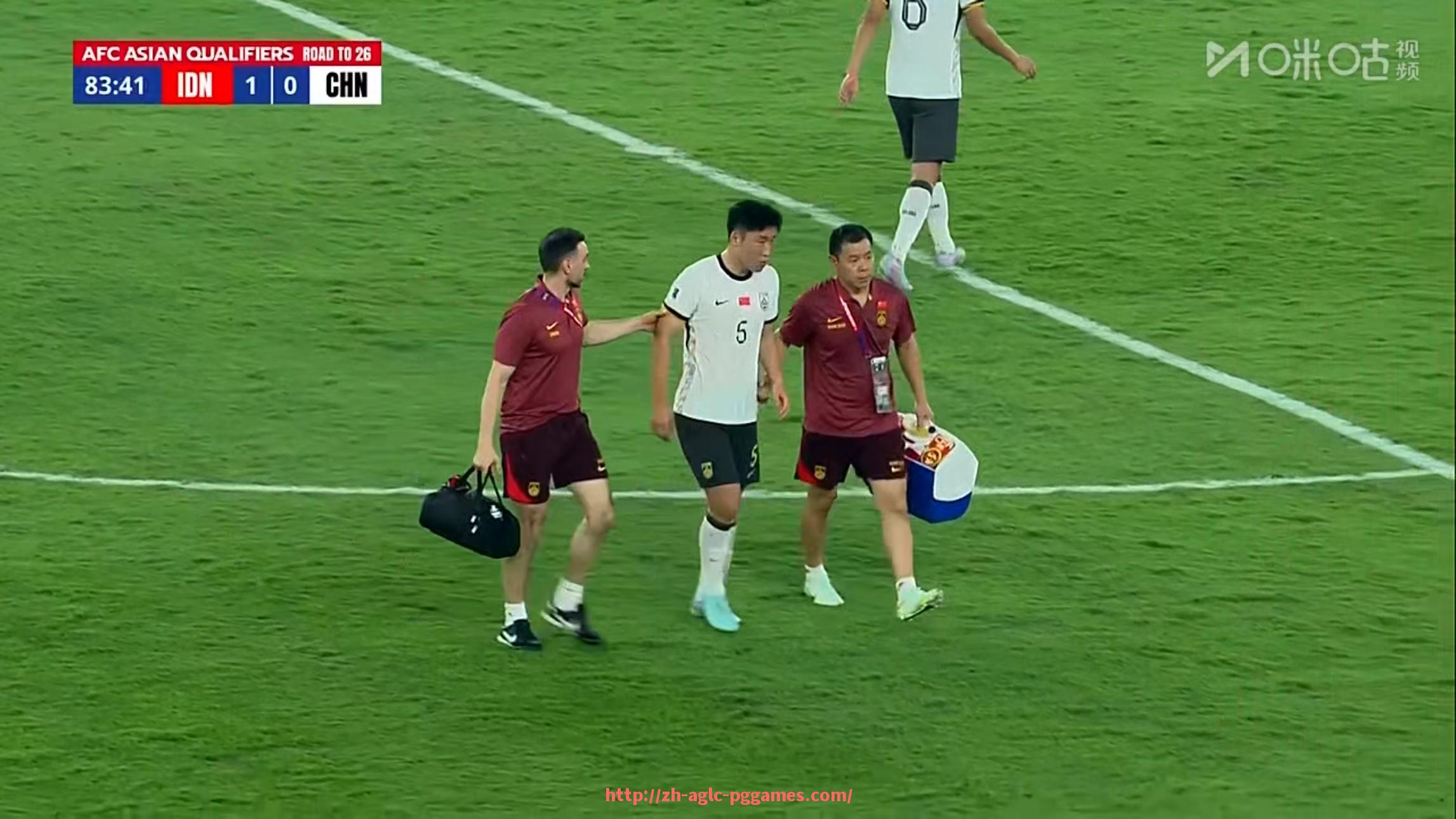 PG模拟器官方网站-梅西若打德甲球队阵容设想及影响力分析